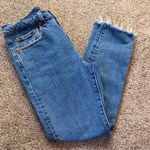 Levi’s 501 straight leg raw hem 27/28